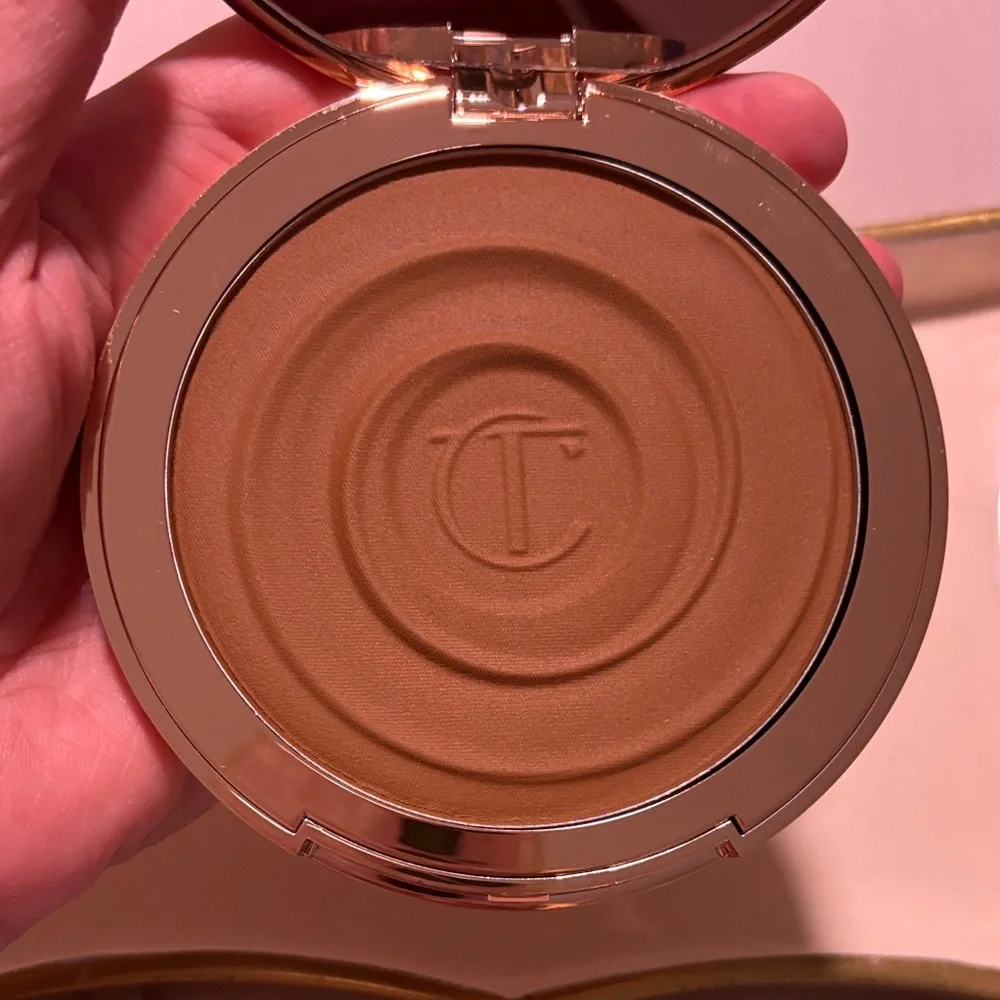Charlotte Tilbury… BEAUTIFUL SKIN Sun-kissed Glow Bronzer Medium2.. NWOB